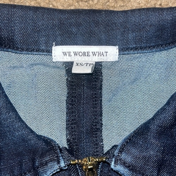 We Wore What Dark Wash Flare Denim Jumpsuit 70’s Boho Zip Up Collared XS - Picture 13 of 15